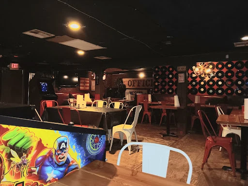Dillon's Burgers & Beers Restaurant photo 8
