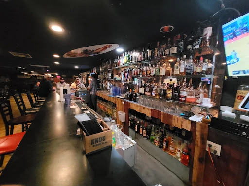 Dillon's Burgers & Beers Restaurant photo 6
